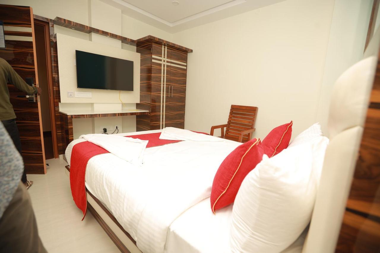 Hotel Sree Bharat Residency Alāndurai Zewnętrze zdjęcie