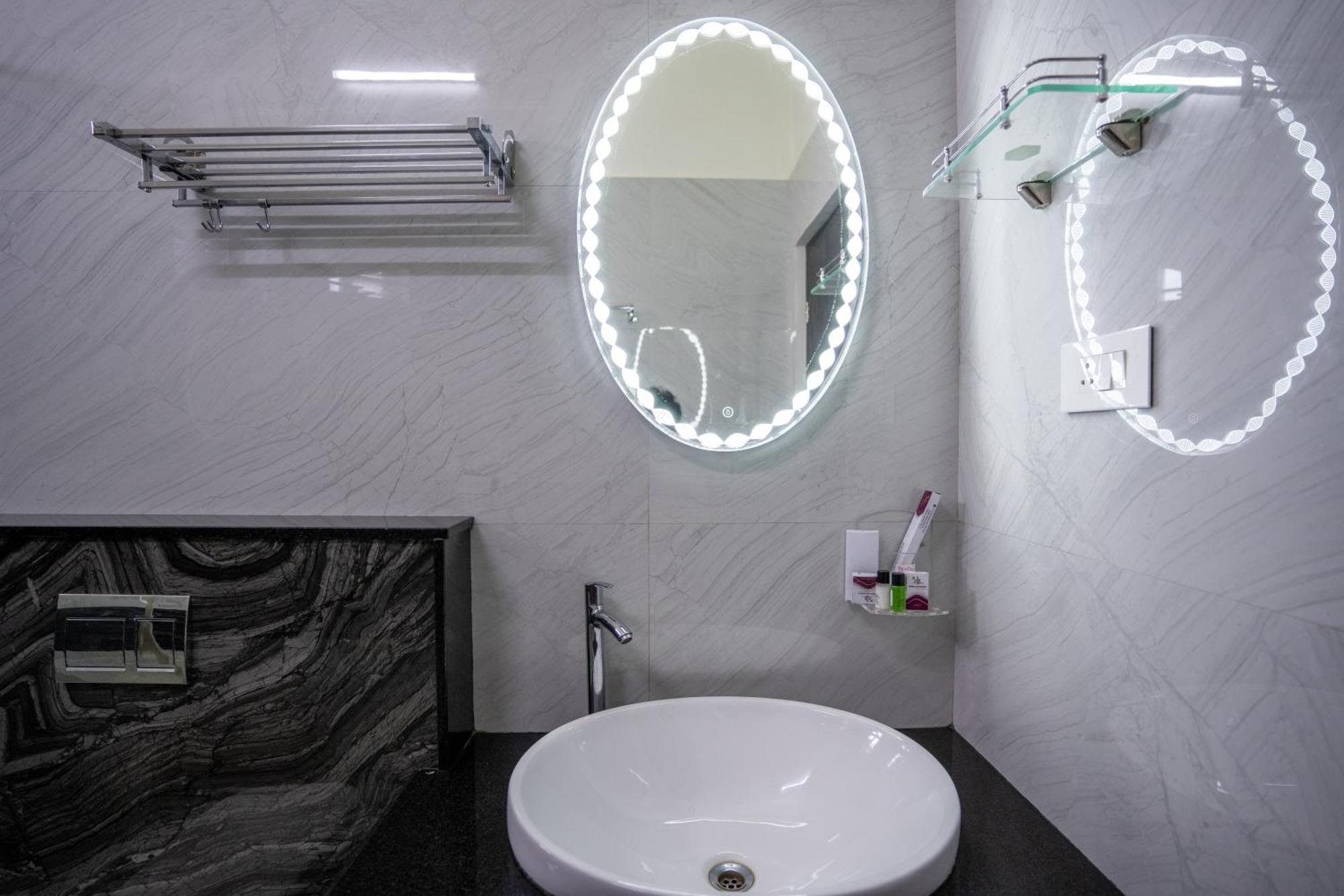 Hotel Sree Bharat Residency Alāndurai Zewnętrze zdjęcie