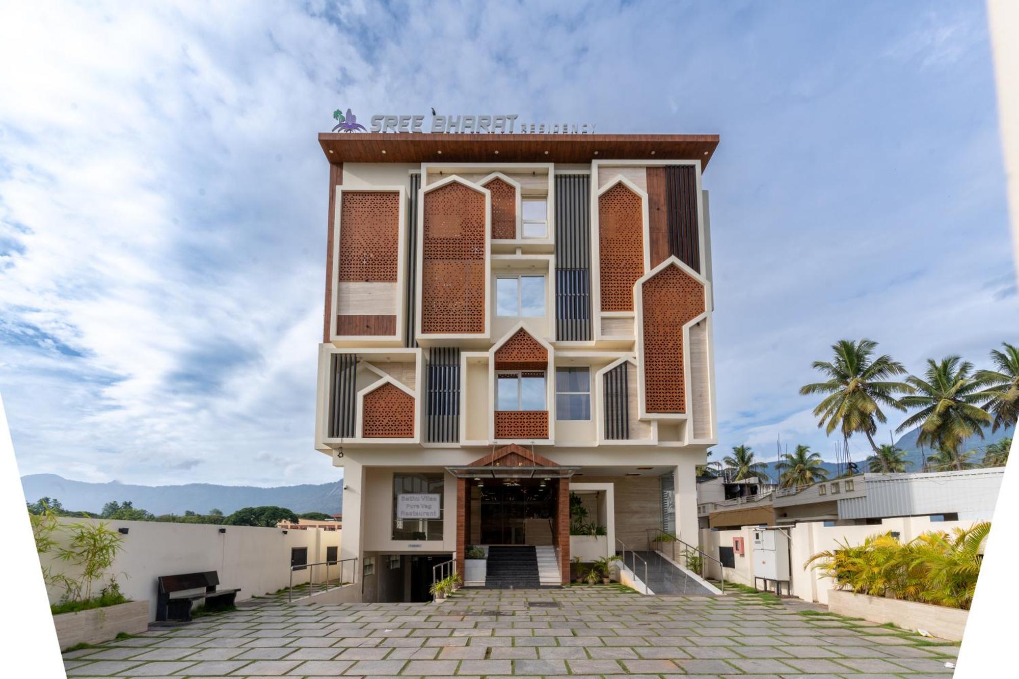 Hotel Sree Bharat Residency Alāndurai Zewnętrze zdjęcie